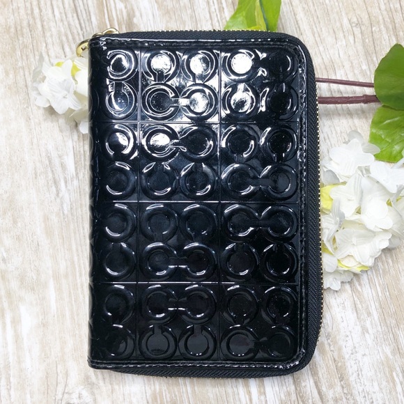 Coach Accessories - COACH Patent Leather Zip Around Address Book Black